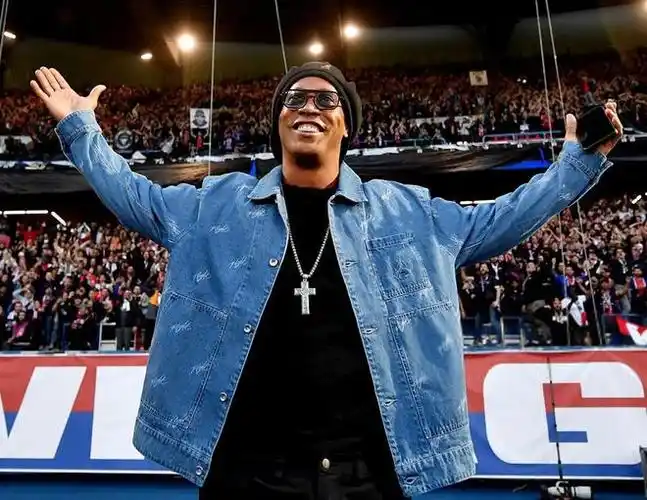 库里队友推戴维斯被NBA追加为恶犯！.